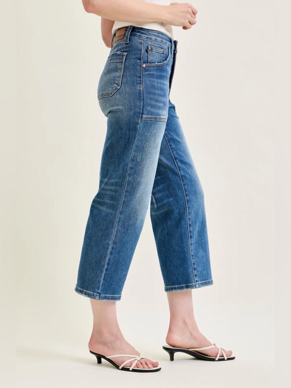 Judy Blue Medium Wash Cropped Wide-Leg Jeans - Picture 3 of 16